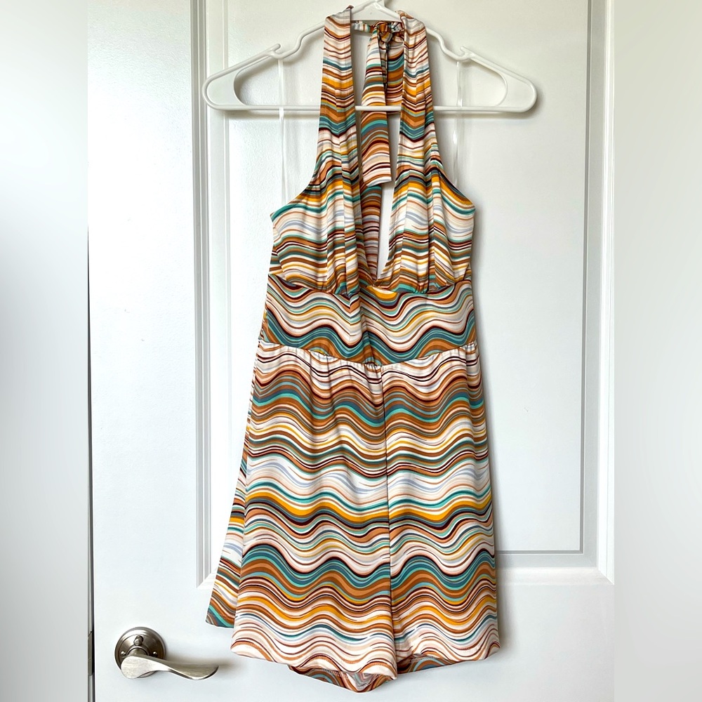 NWT Psychedelic SummerShorts Romper Jumpsuit Wavy Lines Backless V-neck Stretchy